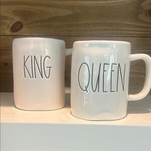 Rae Dunn Pair of King and Queen Coffee/Tea Mugs